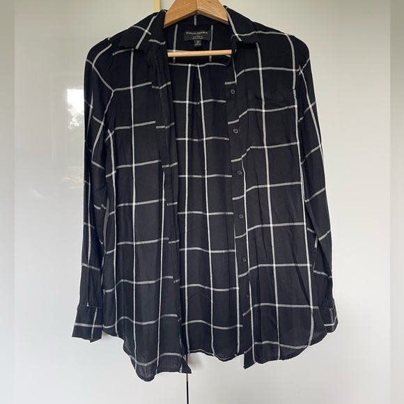 Banana Republic Tops - Banana Republic Boyfriend Fit Plaid viscose Shirt